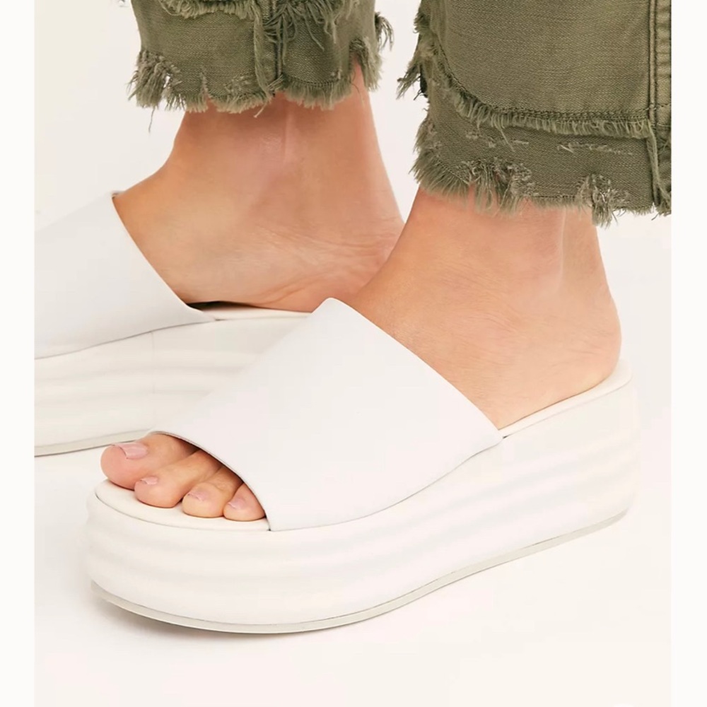 Free People Harbor Platform